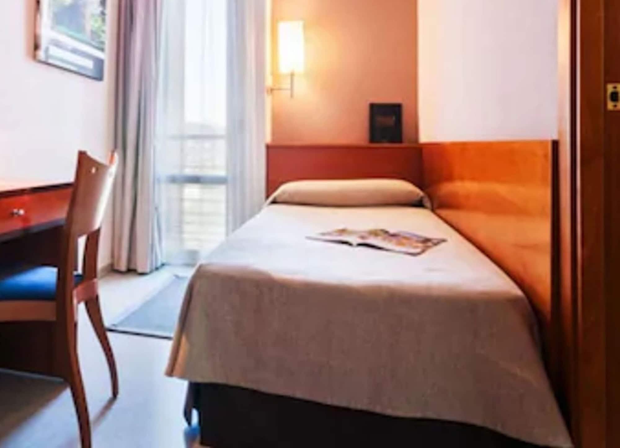 Hotel Granollers Kültér fotó