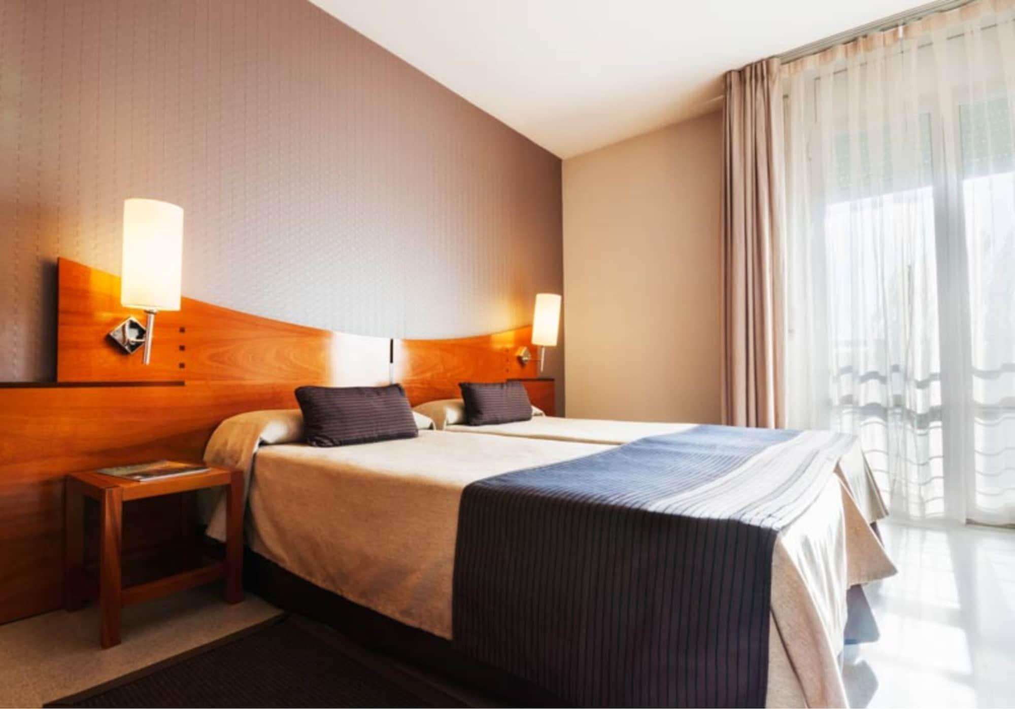 Hotel Granollers Kültér fotó