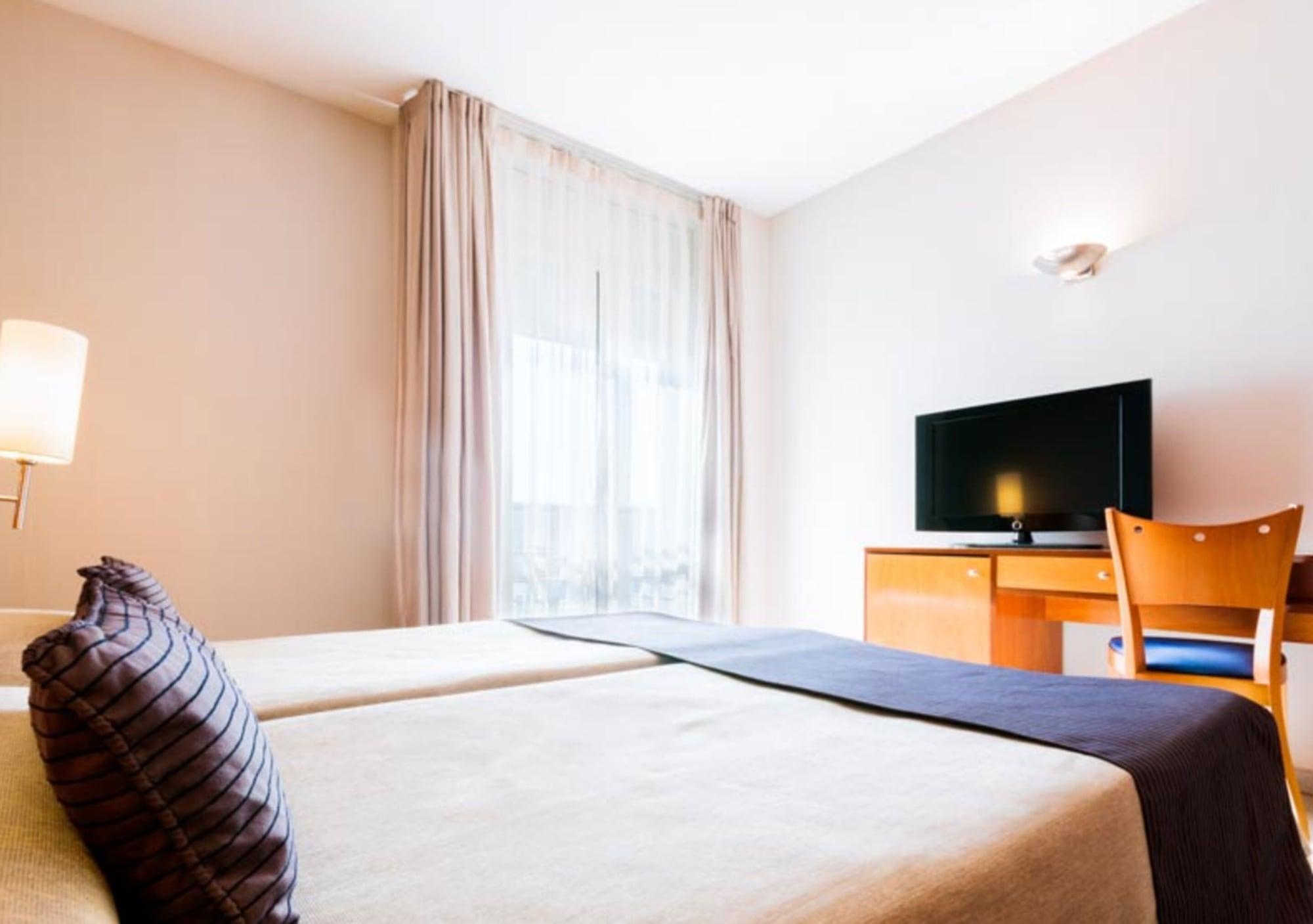 Hotel Granollers Kültér fotó