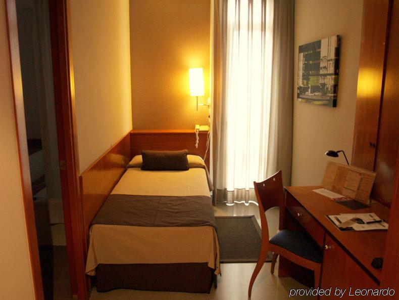Hotel Granollers Kültér fotó